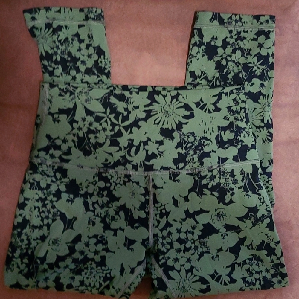 Lululemon align crop size 6